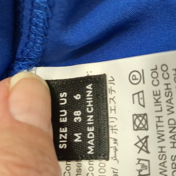 Beautiful Ruffled Top - Picture 4 of 4